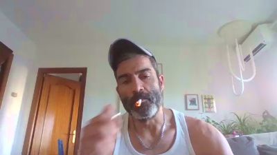 hotreds — Cam4 stream photo (Mar 2026)