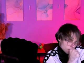 michael-strong — Camsoda stream photo (Mar 2026)