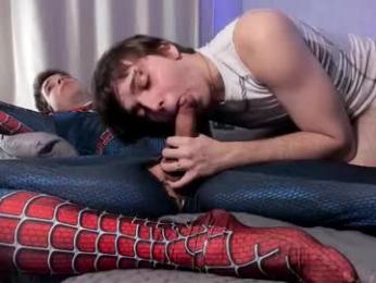 elliot_winki — 在 chaturbate 直播的网络摄像头模特