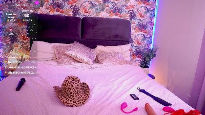 KiraRoxx — Cam4 stream photo (Apr 2026)