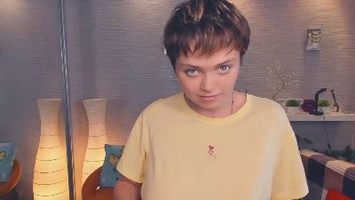 MaeBudlong — Cam4 stream photo (Jun 2025)
