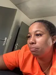 CurvyDesire1 — Stripchat stream photo (Sep 2025)