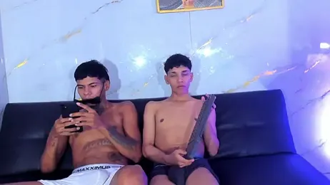 Kleyn_black — 在 stripchat 直播的网络摄像头模特