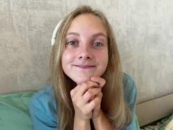 neelyschwartzenbur — 在 chaturbate 直播的网络摄像头模特