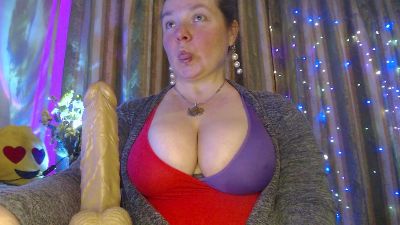 laraluxe — Cam4 stream photo (Jul 2026)