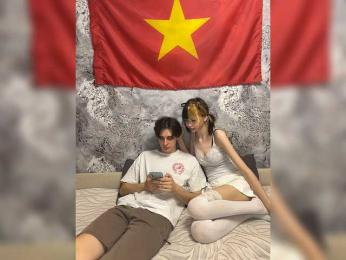 AlexaAndAdam — 在 bongacams 直播的网络摄像头模特
