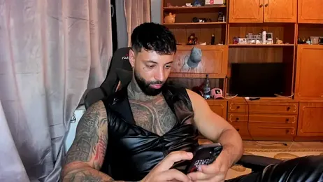 MasculineGuy99 — 在 stripchat 直播的网络摄像头模特