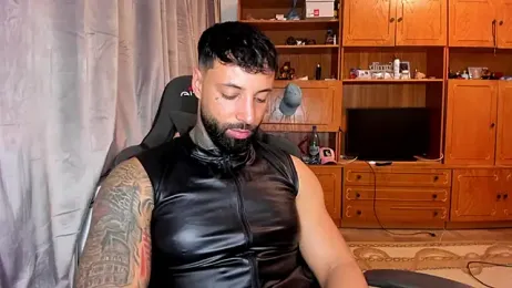 MasculineGuy99 — 在 stripchat 直播的网络摄像头模特