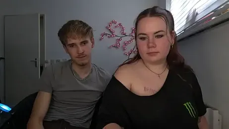 UnknownLovers — 在 stripchat 直播的网络摄像头模特