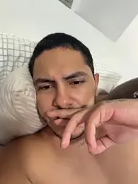 owen-pierces — Stripchat stream photo (Jun 2026)