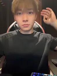 Vi_1314 — 在 stripchat 直播的网络摄像头模特