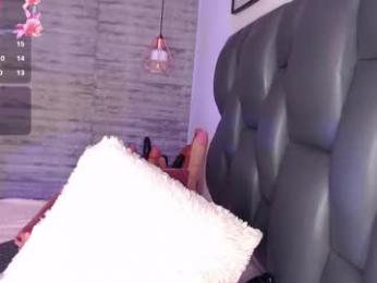 tinna__hottie — Chaturbate stream photo (Mar 2026)