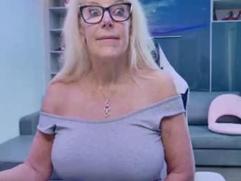 fitcougarcb — 在 chaturbate 直播的网络摄像头模特