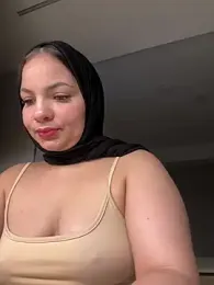 Layla_kaderr — 在 stripchat 直播的网络摄像头模特