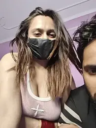 Dezler_Queen — Stripchat stream photo (May 2026)