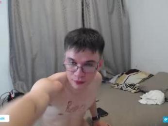 _the_neighbors — 在 chaturbate 直播的网络摄像头模特