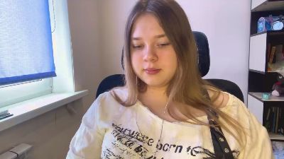 LudivinaEnz — Cam4 stream photo (Mar 2026)