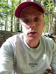 Buroo97 — 在 stripchat 直播的网络摄像头模特