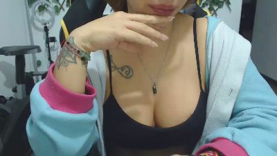 Jeiana4u — 在 cam4 直播的网络摄像头模特