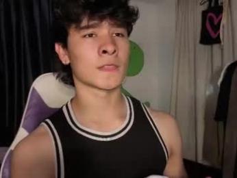 j_u_p_i_t_e_r — 在 chaturbate 直播的网络摄像头模特
