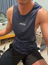 Blake0227 — 在 stripchat 直播的网络摄像头模特