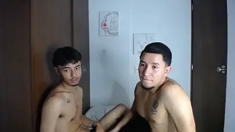 top_jax1 — 在 stripchat 直播的网络摄像头模特