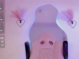 mia-royal — 在 camsoda 直播的网络摄像头模特