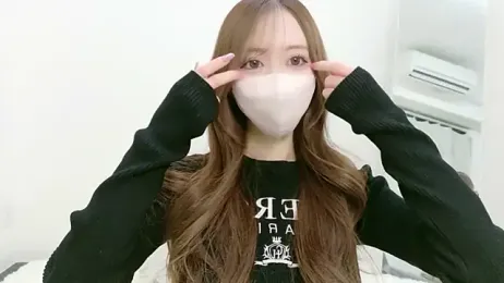 salachan_v — 在 stripchat 直播的网络摄像头模特