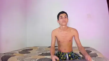 CoupleTwink12 — 在 stripchat 直播的网络摄像头模特