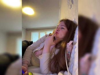 _Lisichka — 在 bongacams 直播的网络摄像头模特