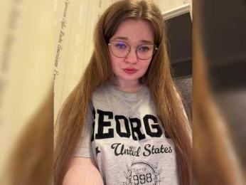 _Lisichka — 在 bongacams 直播的网络摄像头模特