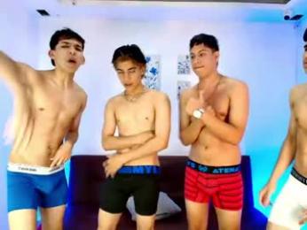 chillbicrew — 在 chaturbate 直播的网络摄像头模特