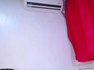 nikollxxx — 在 camsoda 直播的网络摄像头模特