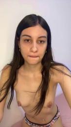 DevineSimone — Cam4 stream photo (Apr 2026)