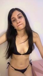 DevineSimone — Cam4 stream photo (Apr 2026)