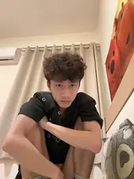 sexyboy-3525 — 在 stripchat 直播的网络摄像头模特