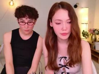 pinktwinss — 在 chaturbate 直播的网络摄像头模特