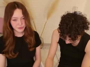 pinktwinss — 在 chaturbate 直播的网络摄像头模特