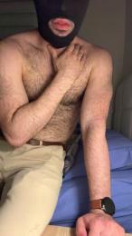 WhiteAndHairy — 在 cam4 直播的网络摄像头模特