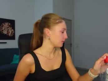 agelina_summer — Chaturbate stream photo (Sep 2026)