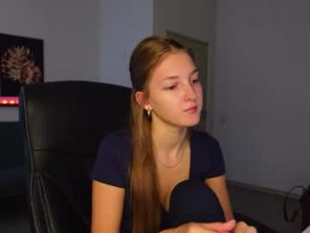 agelina_summer — Chaturbate stream photo (Sep 2026)
