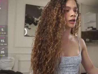 naomigomezz — 在 chaturbate 直播的网络摄像头模特