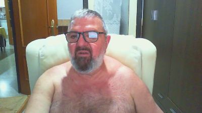 coluche3 — Cam4 stream photo (Apr 2026)