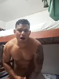 Antonny_grace — 在 stripchat 直播的网络摄像头模特