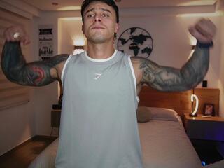 Belami Colton — 在 flirt4free 直播的网络摄像头模特