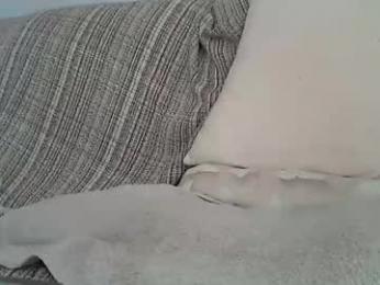 longnight5 — Chaturbate stream photo (Dec 2025)