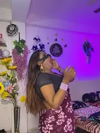 Hot_Aanamika2 — 在 stripchat 直播的网络摄像头模特