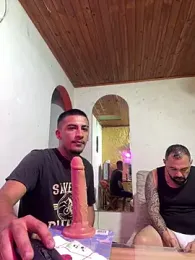 maxI_dick33 — 在 stripchat 直播的网络摄像头模特