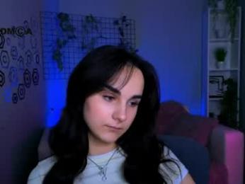 ariana_ross7 — Chaturbate stream photo (Apr 2026)