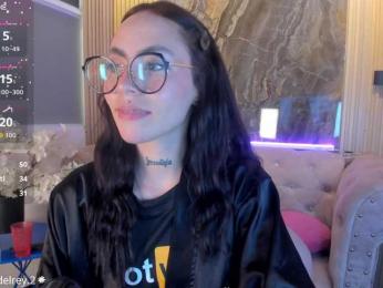 Sabrinaa1 — 在 bongacams 直播的网络摄像头模特